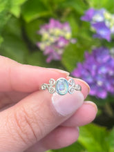 Load image into Gallery viewer, Scroll Abalone Shell Sterling Silver Ring