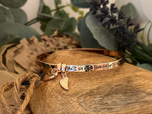 Load image into Gallery viewer, Lisa Angel Meaningful Words ‘Never Forgotten’ Bangle Rose Gold