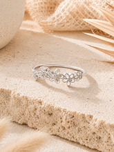Load image into Gallery viewer, Daisy Daisy Sterling Silver Ring