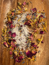 Load image into Gallery viewer, Floral Bath Soak - Natural - 140g