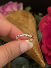 Load image into Gallery viewer, Starry Band Ring 925 Sterling Silver
