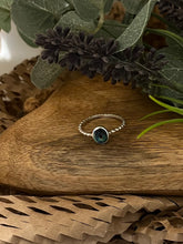 Load image into Gallery viewer, Sterling Silver Oval Bobble Abalone Ring
