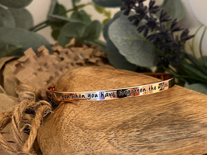 Lisa Angel Meaningful Words Bangle ‘Friends’ Rose Gold