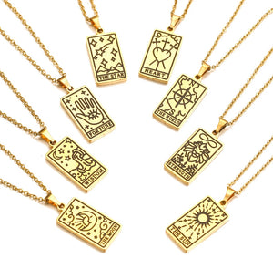 The Moon Tarot Pendant Necklace – Retro Mystic Card Jewelry (Gold or Silver)