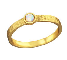 Load image into Gallery viewer, Gold plated hammered band ring with snow opal centerpiece
