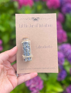 Little jar of crystal for intuition labradorite 