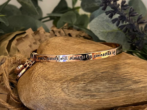 Lisa Angel Meaningful Words Bangle ‘Sisters’ Rose Gold