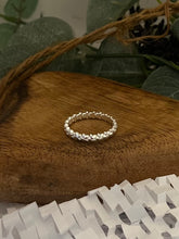 Load image into Gallery viewer, Star Link Band Sterling Silver
