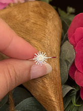 Load image into Gallery viewer, Starburst Opal Ring 925 Sterling Silver
