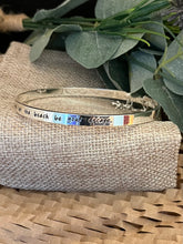 Load image into Gallery viewer, Lisa Angel Meaningful Words Bangle ‘Beach Lover’
