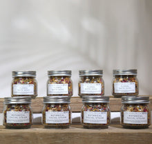 Load image into Gallery viewer, Floral Bath Soak - Natural - 140g
