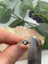 Load and play video in Gallery viewer, Sterling Silver with Circular Abalone Ring
